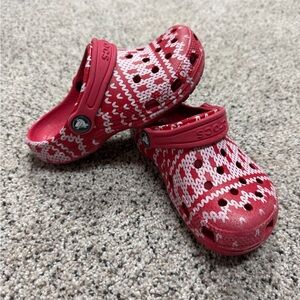 CROCS Red Patterned Kids